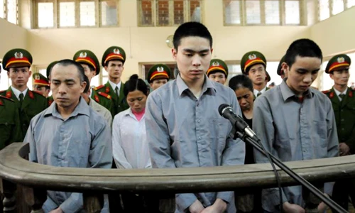 Y án 18 năm tù đối với Lê Văn Luyện