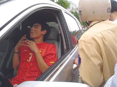 V.League 2013: “Chặt” ngoại binh, thử doping, tuyên chiến với bạo lực