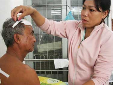 Tham gia bắt trộm, cả nhà bị chém