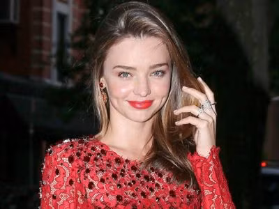 Miranda Kerr thướt tha khoe dáng với váy ren sexy
