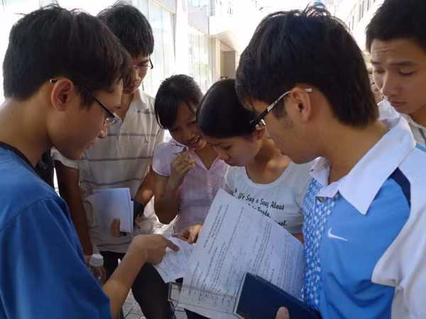 Luật né vấn đề gay cấn của giáo dục