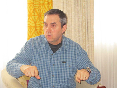 Người tài xế ở hội nghị Paris