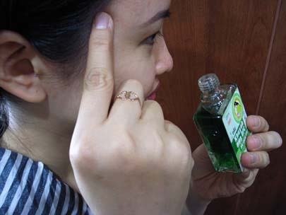 Không nên lạm dụng dầu gió