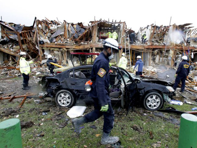 Nổ kinh hoàng ở Texas: Chưa rõ khủng bố hay sự cố