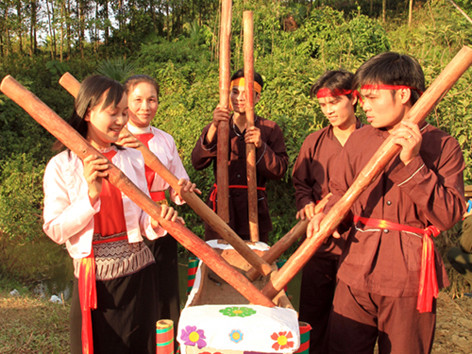 Tục đâm đuống: Cuộc hòa nhạc bằng cối giã gạo