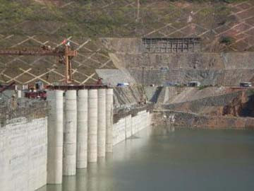 EVN ép thủy điện nhỏ: Mua rẻ, bán đắt