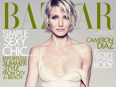 Cameron Diaz không cởi đồ vẫn sexy