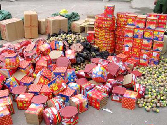 Buôn pháo lấy tiền cưới... vợ