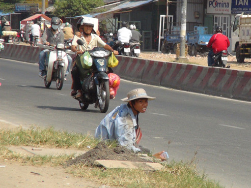 Khám xét ‘trụ sở’ cái bang