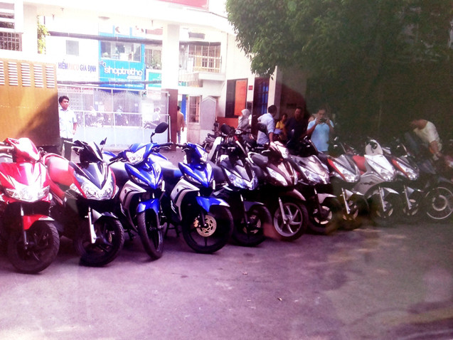 Đường dây biến xe trộm cắp thành 'chính chủ'