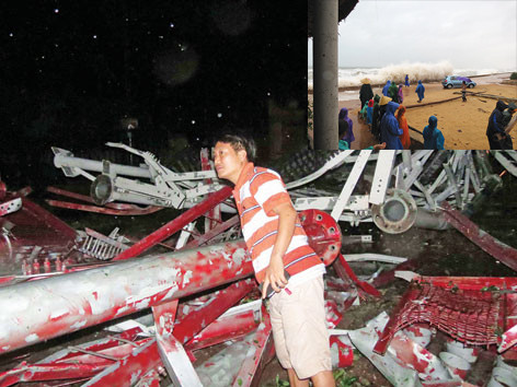 Bão số 10 làm vạn nhà tốc mái, giao thông tê liệt