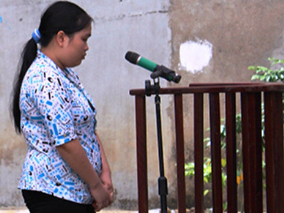 Sát hại chồng vì... hai tin nhắn