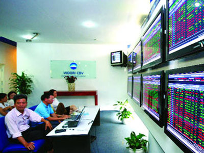 Tiền nhàn rỗi hết thời lướt sóng