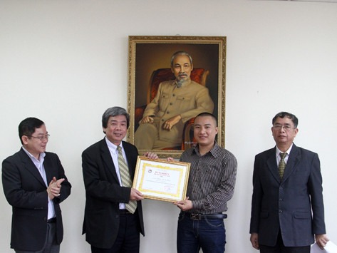 Hội Nhà báo khen phóng viên Tiền Phong bắt trộm