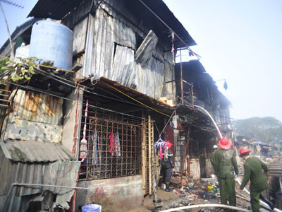 Cháy khu nhà trọ cạnh khách sạn La Thành