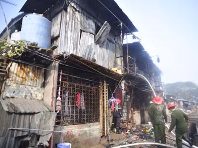 Cháy khu nhà trọ cạnh khách sạn La Thành