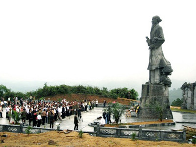 Hai vầng hương khói Nguyên tiêu