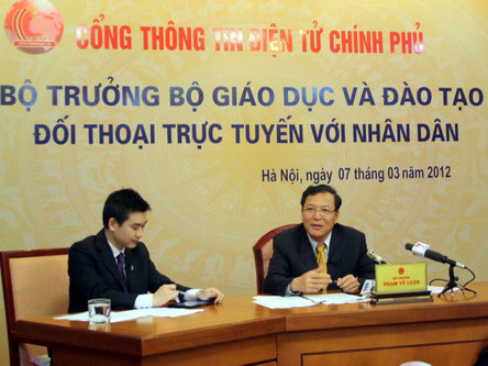 Đối thoại trực tuyến về điểm mới trong tuyển sinh CĐ, ĐH năm 2014