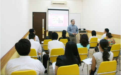 Họ nói một thứ 'na ná' tiếng Anh