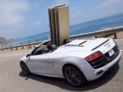 Dàn xế khủng trong Người sắt 2