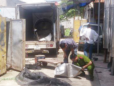 Hàn thùng bia bị nổ, một người chết