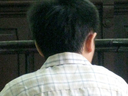Xót xa phiên tòa cậu bé 14 tuổi hiếp dâm em họ