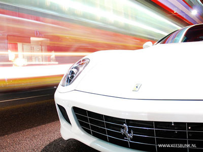 Hàng loạt siêu xe ‘càn lướt’ tại London