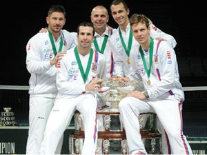 'Cánh én' Djokovic không thể giúp Serbi vô địch Davis Cup