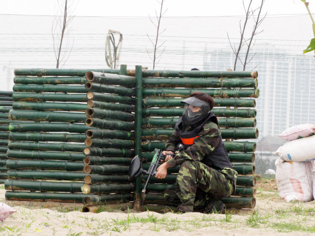 Giới trẻ Hà thành đổ xô đi đánh trận giả