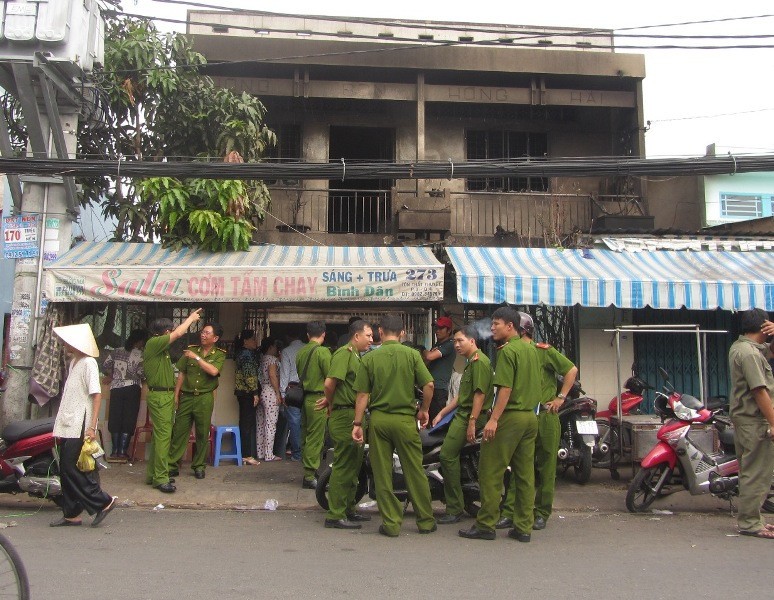 Hai ông cháu chết thảm trong 'biển lửa'