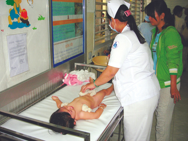 Trẻ bị tai nạn thương tích, đuối nước được điều trị tích cực tại khoa cấp cứu BV Nhi đồng 1 TPHCM. Ảnh: LN