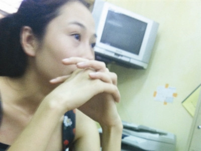 Phạt người mẫu bán dâm 100.000 đồng: nhẹ hay nặng?