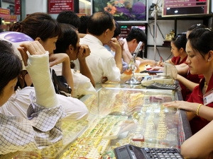 Giá vàng trong nước lùi xuống mức 48,50 triệu đồng