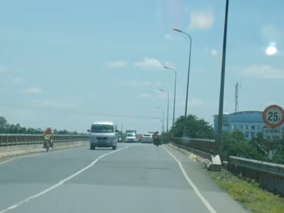 Cầu La Ngà tải trọng 25 tấn, nhưng dự kiến phải cõng đoàn xe tải trọng 40 tấn của KTV