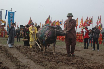 Tưng bừng khai hội Tịch điền