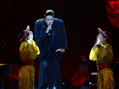 Chiếc khăn piêu đi ngược gió