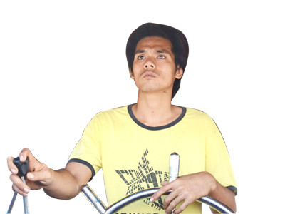 Những ngư dân 'vờn' tàu Trung Quốc ở Hoàng Sa