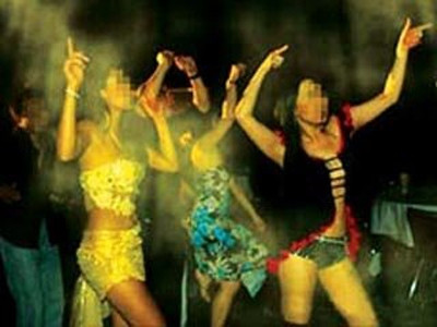 Đốt tiền vào dịch vụ trá hình