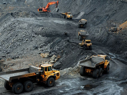 Vinacomin nỗ lực để công nhân không mất việc