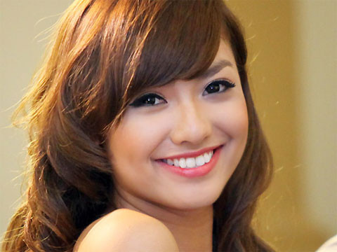 Người mẫu Hồng Quế trả lời về việc 'đánh người'