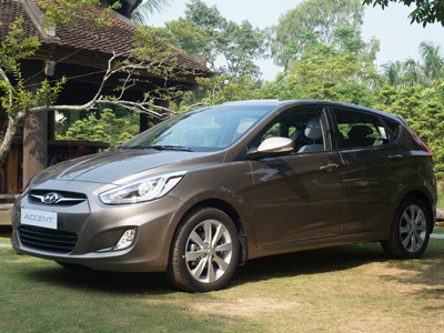 Hyundai Accent 5 cửa ra mắt đối đầu Ford Fiesta