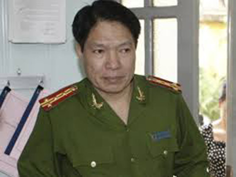 Cựu phó giám đốc công an phải nhờ giang hồ
