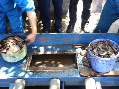 Phát hiện thêm 10 xe “đinh tặc” ở Nội Bài