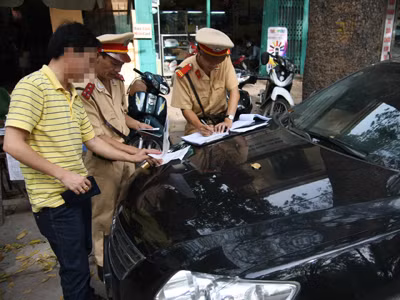 Phạt lỗi không sang tên đổi chủ: Không bắt dân đem hộ khẩu ra đường