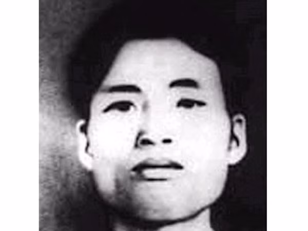 Sáng mãi tinh thần 'Tự chỉ trích'