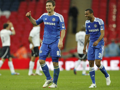 Vùi dập Tottenham, Chelsea vào chung kết