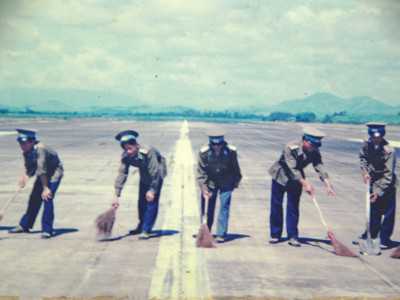 Khai mở một sân bay thời suy thoái