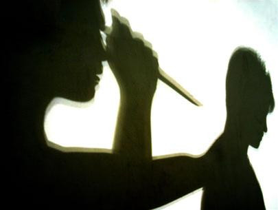 Đâm vợ đang mang thai vì từ chối sex