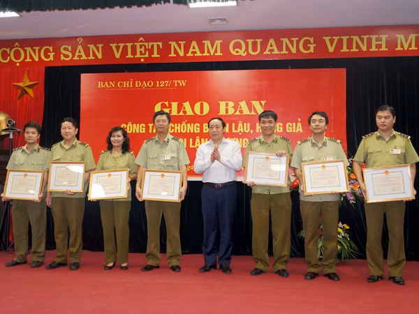 Đại diện UBATGT