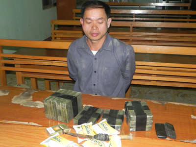 Phá đường dây ma túy, thu 11 bánh heroin